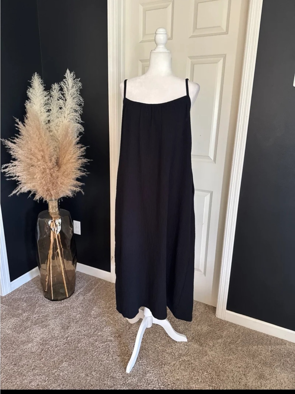 Sol Angeles Joni Maxi Gauze Dress in Black
size XL/XXL - Picture 6 of 12